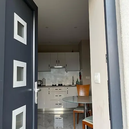 Nikola Apartamento *